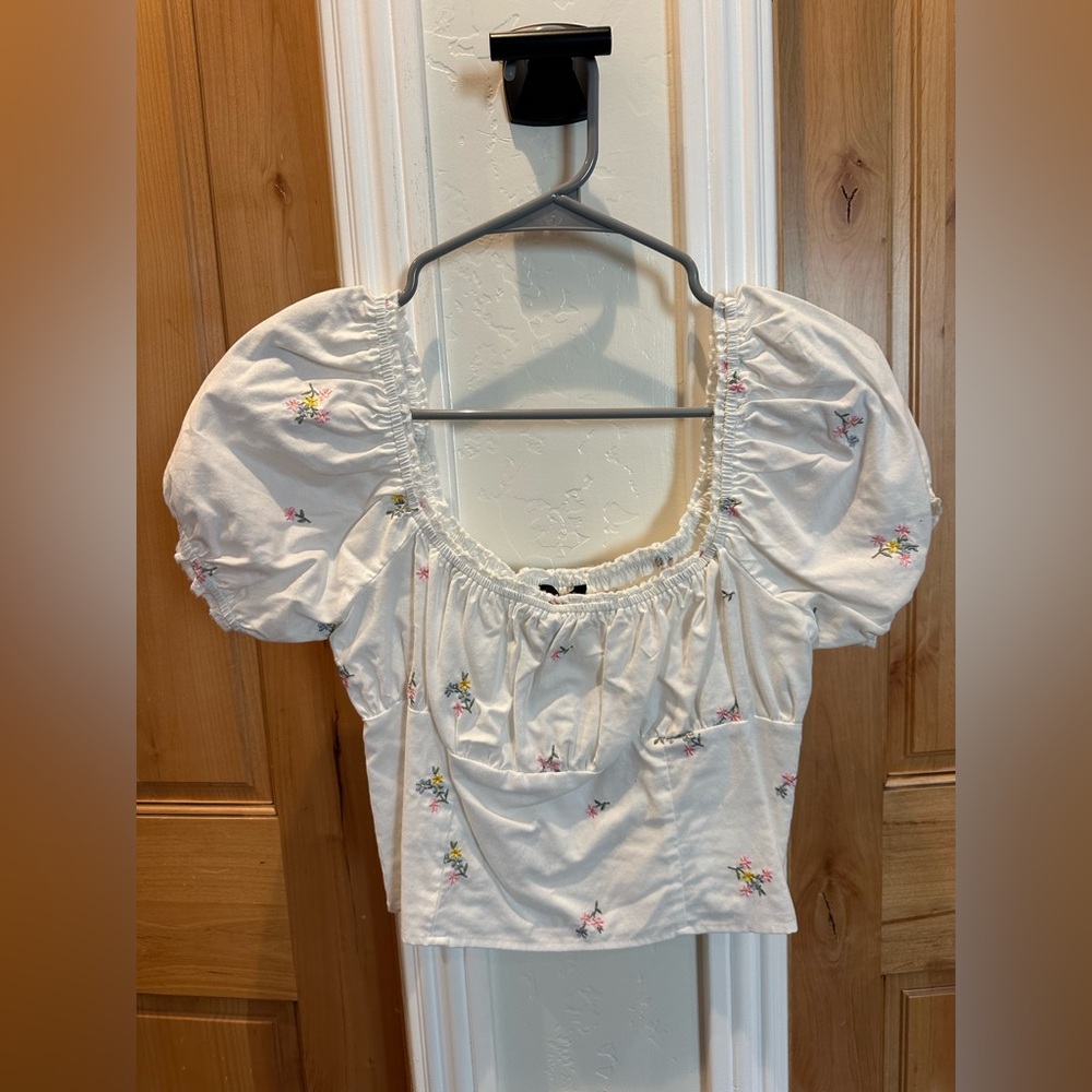 Embroidered Floral Cropped Peasant Top